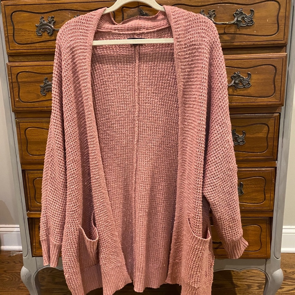 Cute salmon colored cardigan!